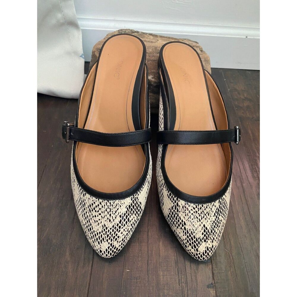 EUC Vionic Esme Snake Embossed Leather Pointed Toe Mule 8.5